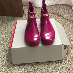 BRAND NEW HUBTER CHELSEA BOOTS