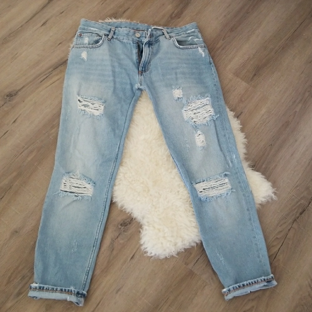 ZARA medium rise relaxed fit boyfriend jean