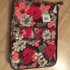 NWT 17" Laptop Sleeve Vera Bradley (Mocha Rouge)