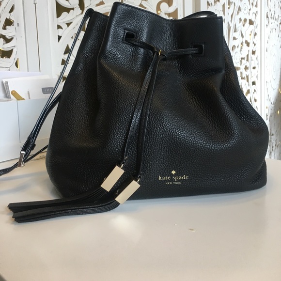 kate spade Handbags - Kate Spade Black Bucket Bag