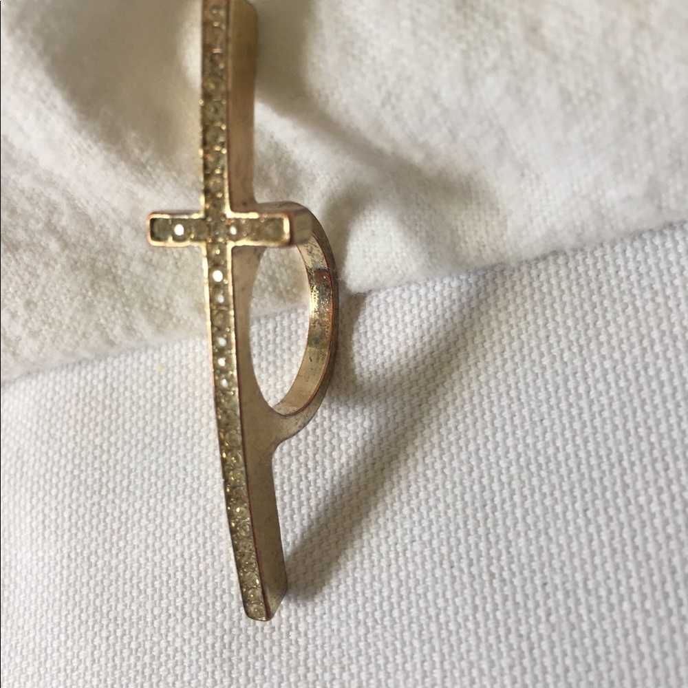 Cross statement ring - Picture 3 of 6