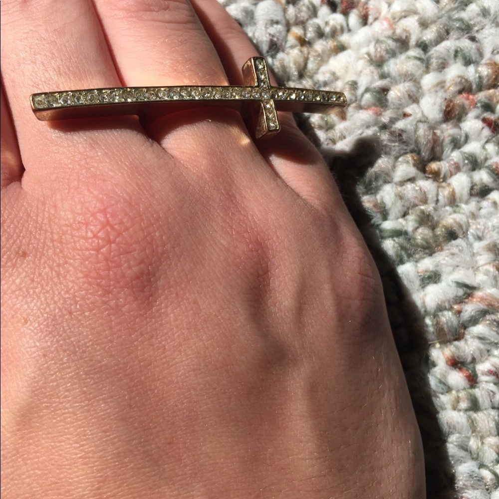 Cross statement ring - Picture 4 of 6