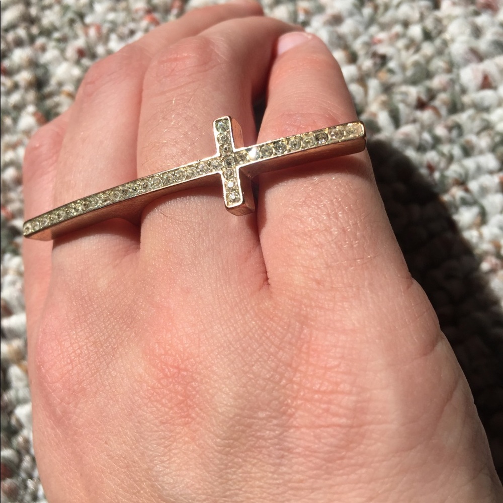 Cross statement ring - Picture 5 of 6