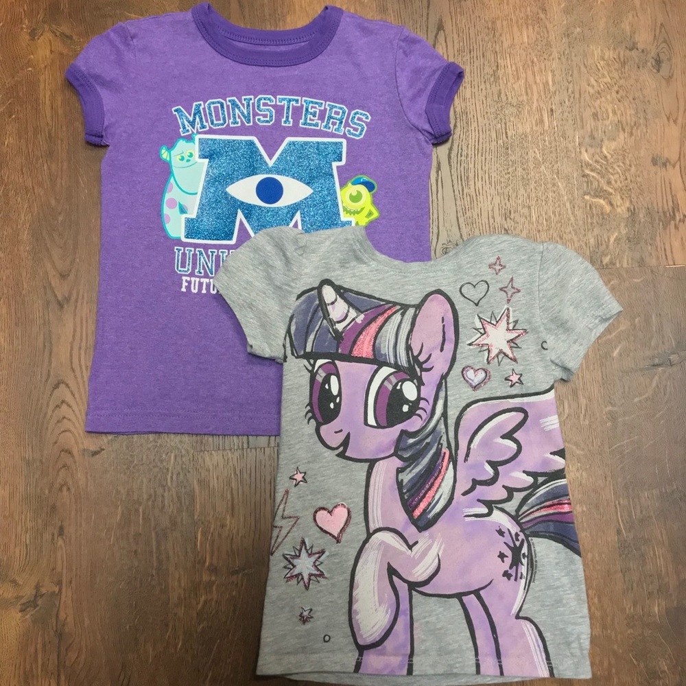 3 for $10 🔹 BUNDLE of 2️⃣ Size 4 shirts Disney & Old Navy