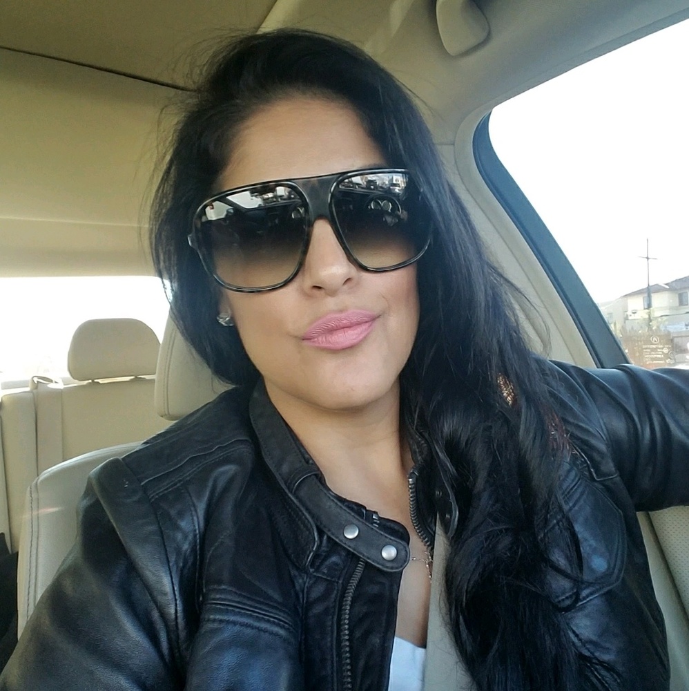 Meet your Posher, Lisa