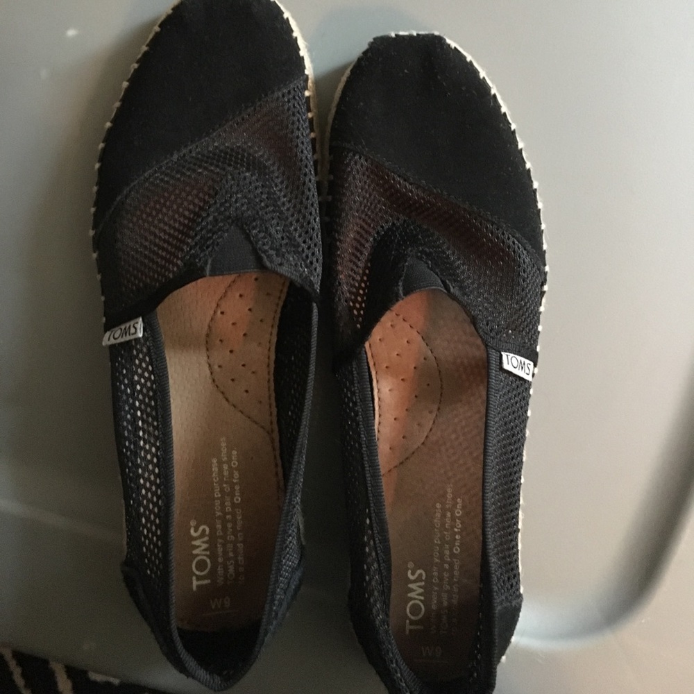 Toms