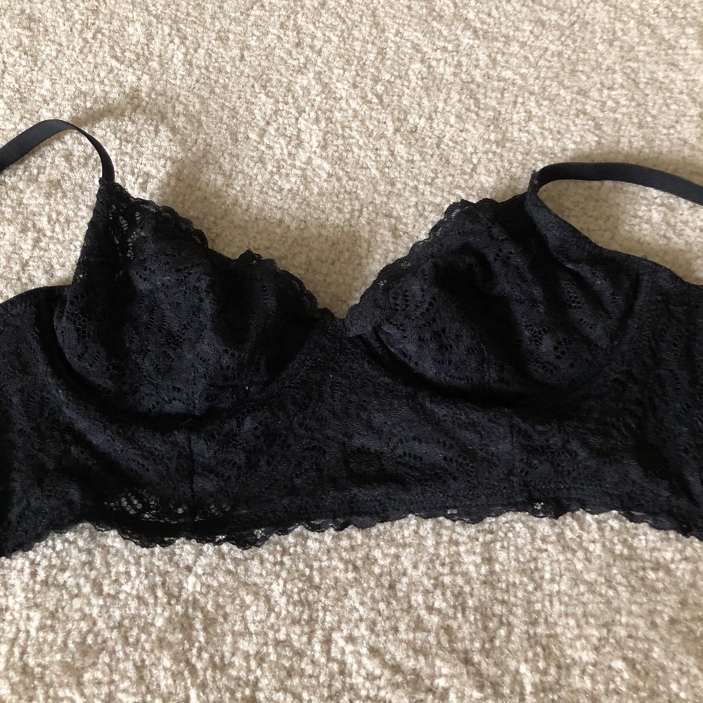 Black Lacey Bra with Underwire