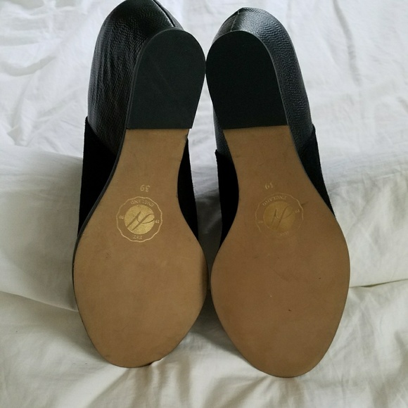 H by Hudson Sefton Ankle Boots**Holiday Sale Price - Picture 6 of 8