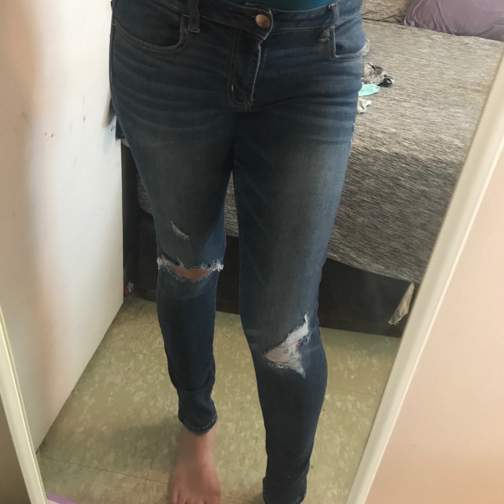 American eagle super distressed jeans