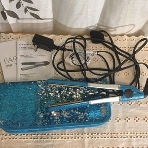 New Chi flat iron with travel case
