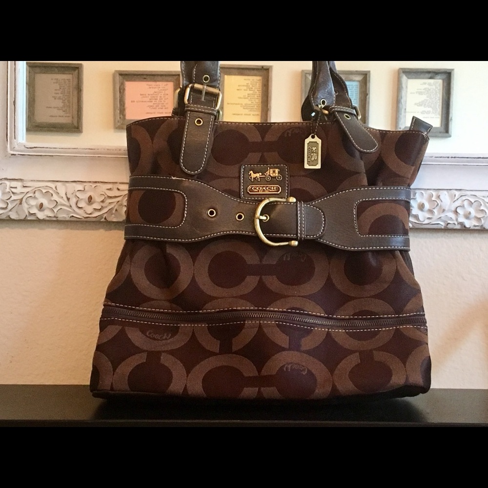 Authentic Coach Canvas Shoulder Bag - like new!