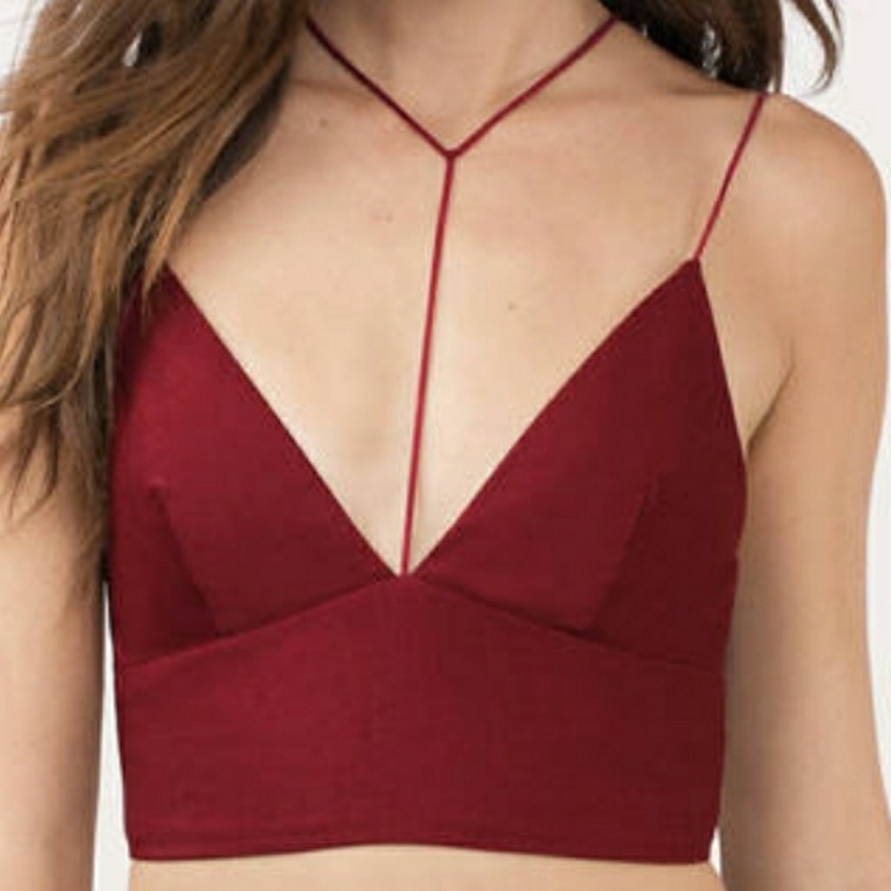 TOBI
BURGENDY TILL THE END WINE BANDAGE CROP TOP