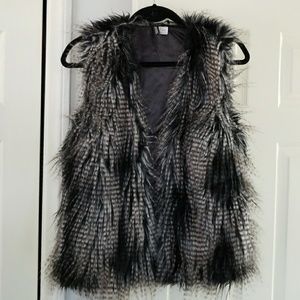 H&M faux fur vest