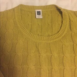 Gap sweater
