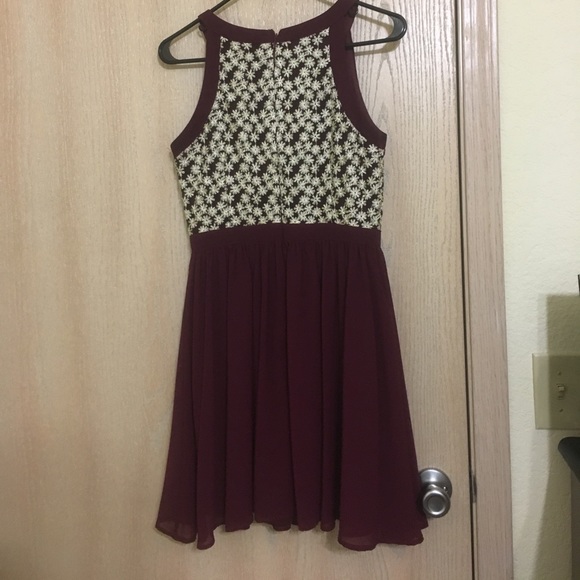 Francesca's dress - Picture 2 of 2