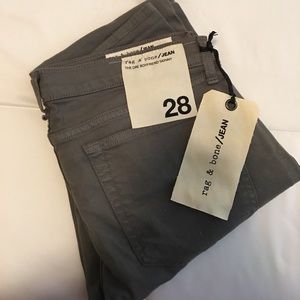 NWT Size 28 Rag & Bone Jeans