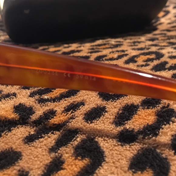 Louis Vuitton Unisex Sunglasses - Picture 5 of 6