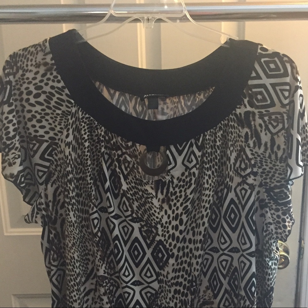 ➕Cream with brown and black designs 2X