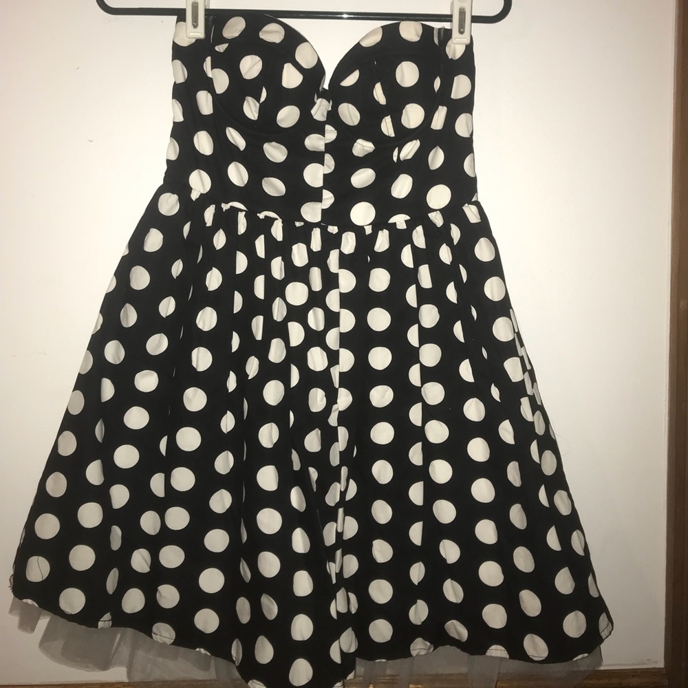 Strapless sweetheart a-line/skater polka dot dress