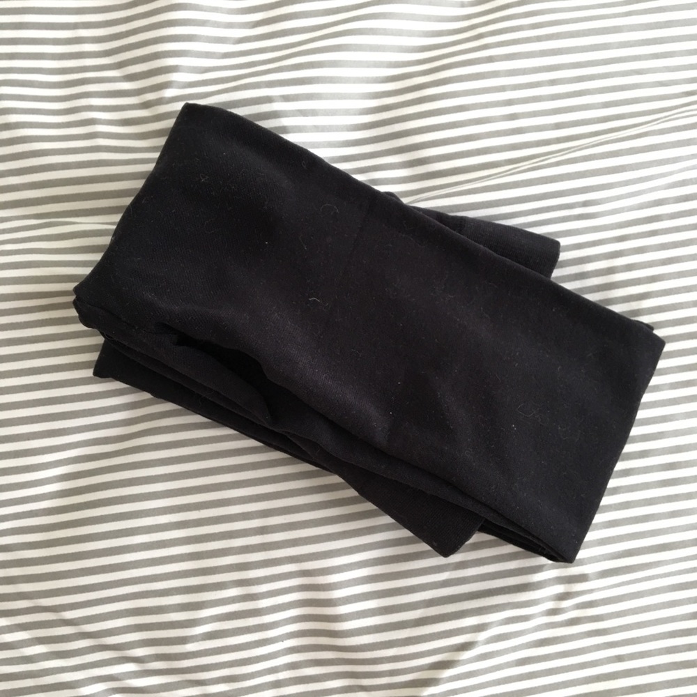 Uniqlo black tights