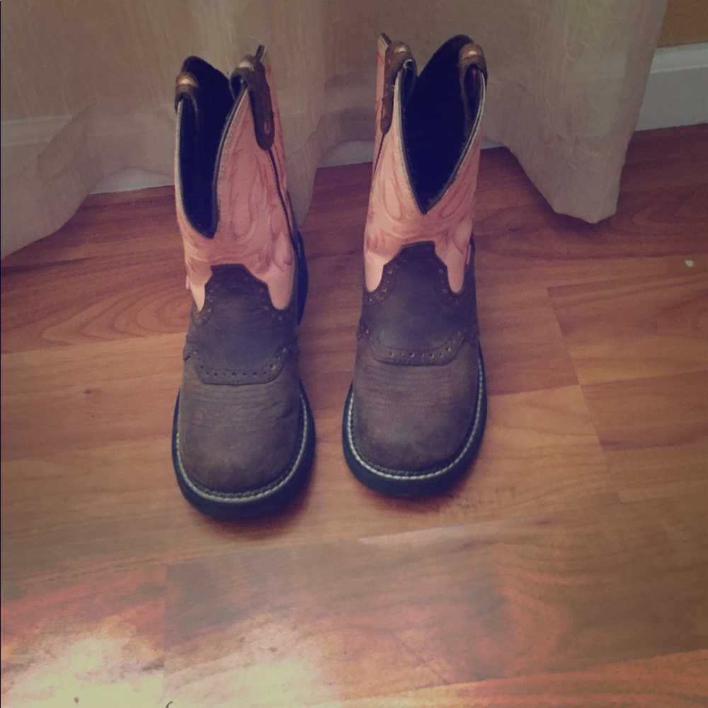 Ariat baby phat boots // worn once.