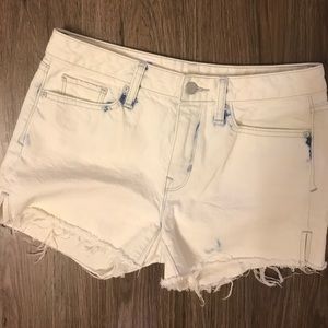 Gap slim cut off jean shorts acid wash