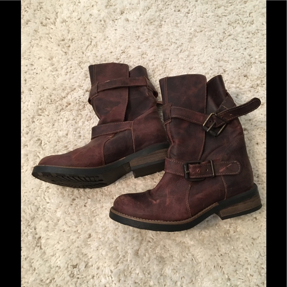 Steve Madden Caveat Brown Leather Boots