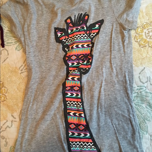 Medium Short Sleeve Shirts - Picture 1 of 4