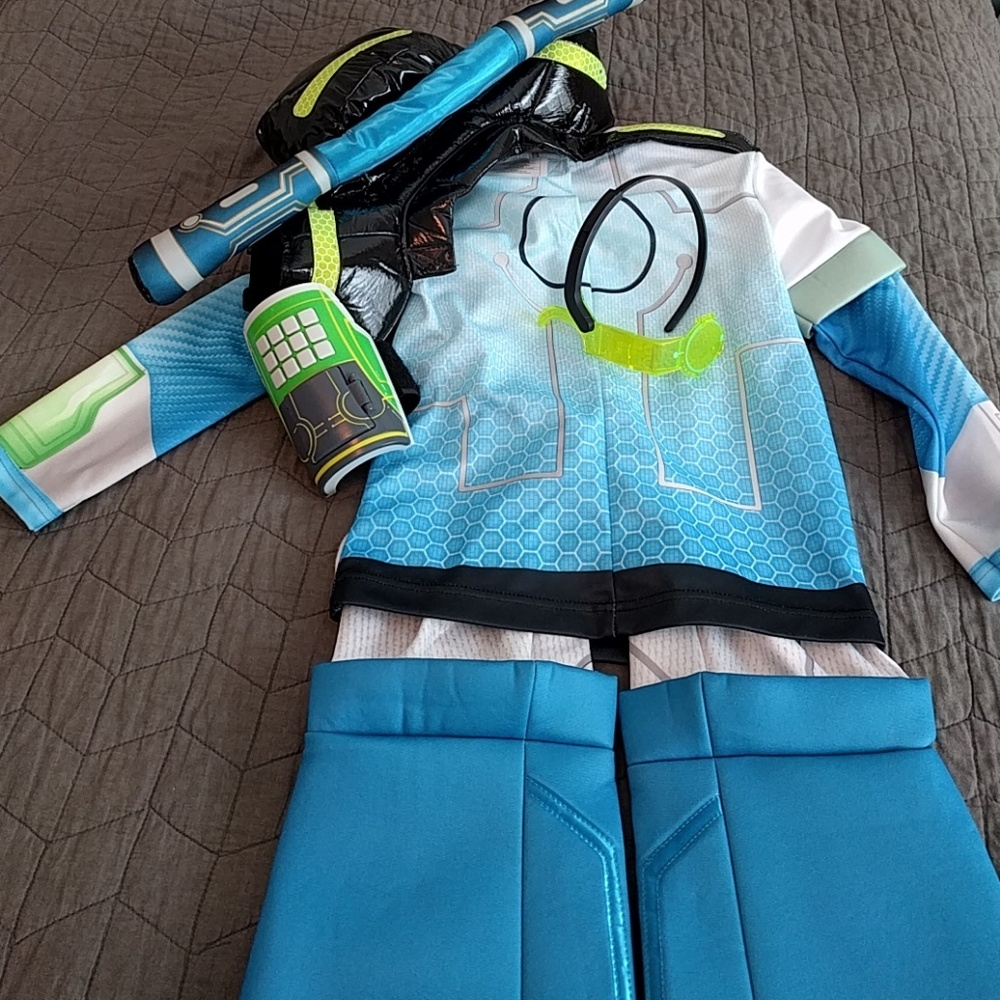 Disney Store Miles From Tomorrowland costume