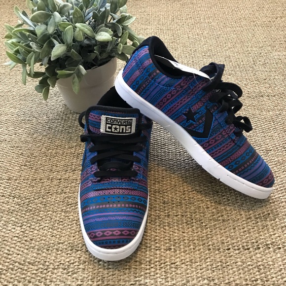 Converse Shoes - 💥NEW💥Converse Aztec Print Low Top Sneakers