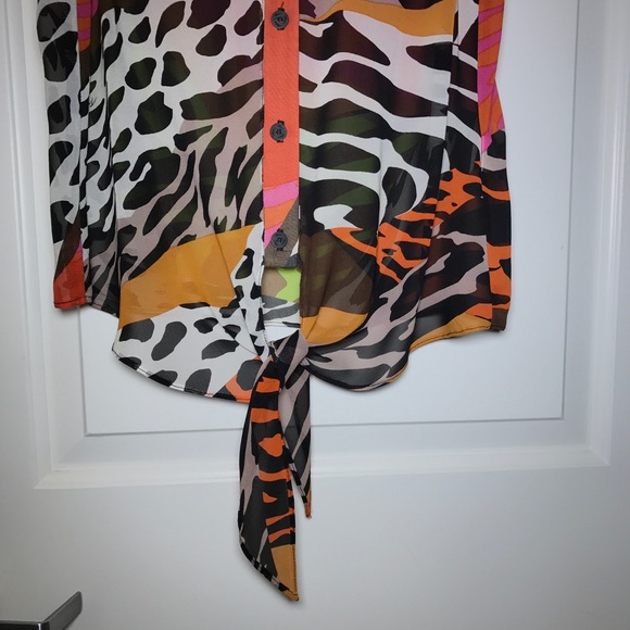 Tropical Sheer Silk Sleeveless Blouse - Picture 3 of 5