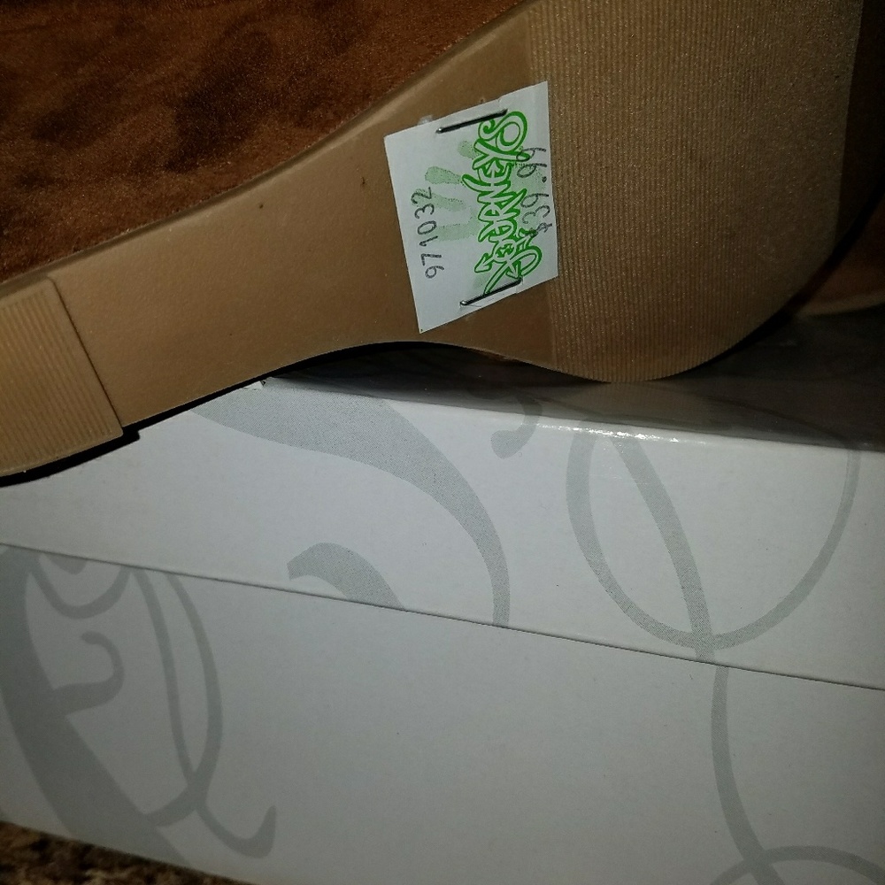 Wedges - Picture 2 of 3