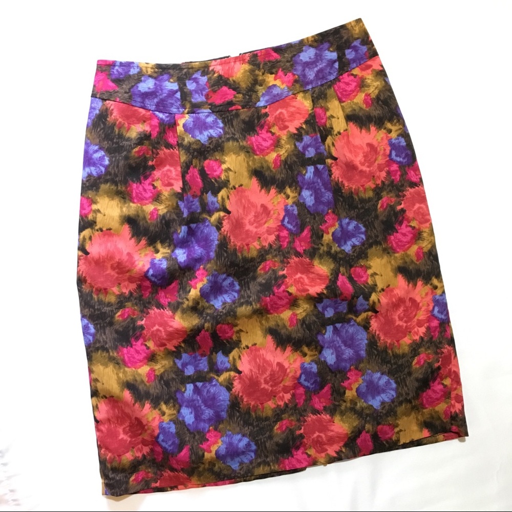 LIZ CLAIBORNE altered floral pattern pencil skirt
