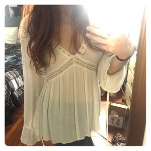 V-Cut flowy Zara Blouse