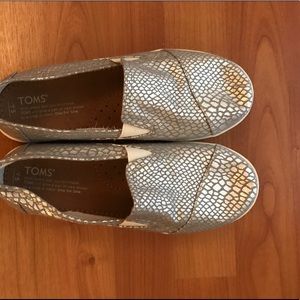 Toms Silver Slip Ons. Worn 1 time.