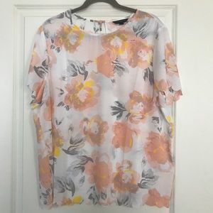 Beautiful Banana Republic floral blouse, XL