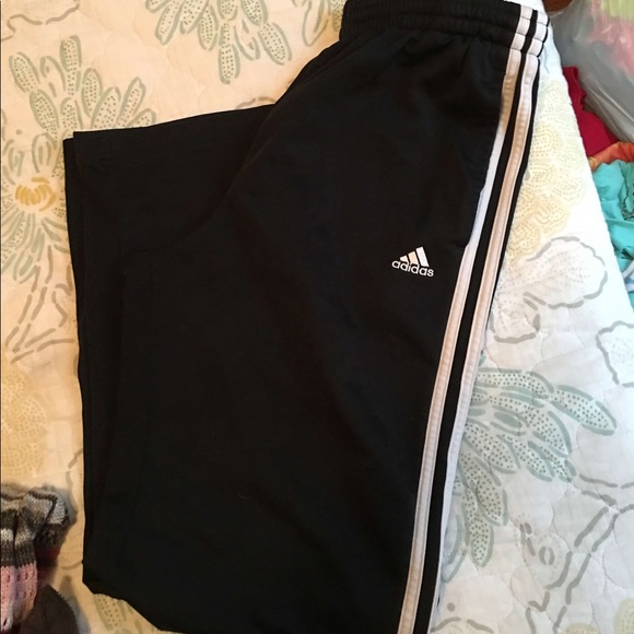 Adidas Black Sweatpants size Medium - Picture 1 of 1