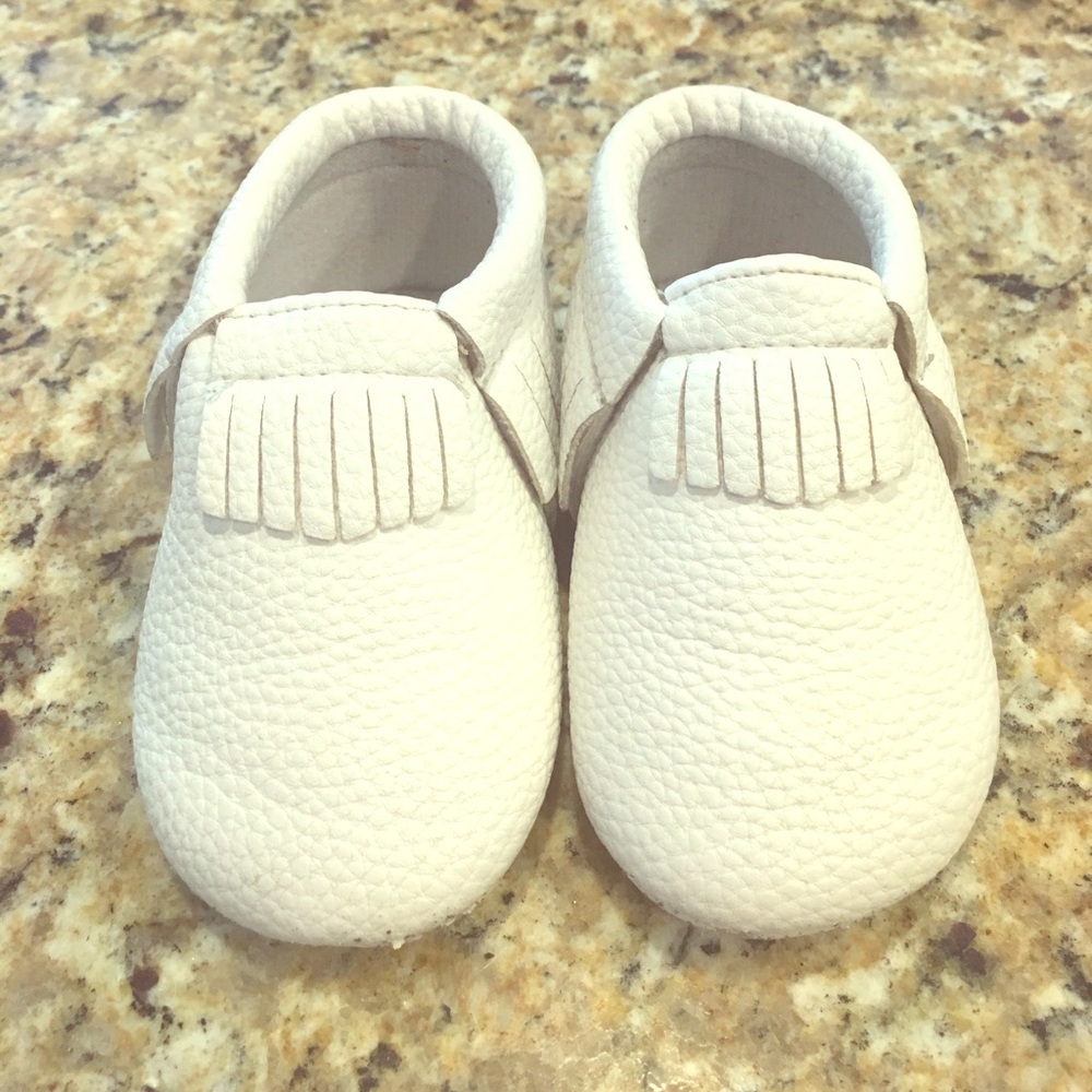 Baby Girl Moccasins- white - size 3