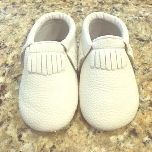 Baby Girl Moccasins- white - size 3