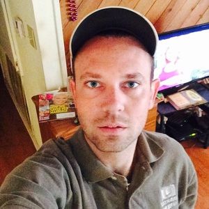 Meet your Posher, Devin