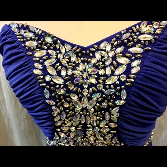 Stunning A Beyer formal evening gown 🦋 - Picture 3 of 5