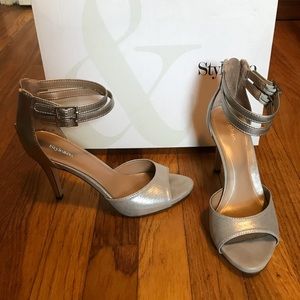 Style & Co Heel