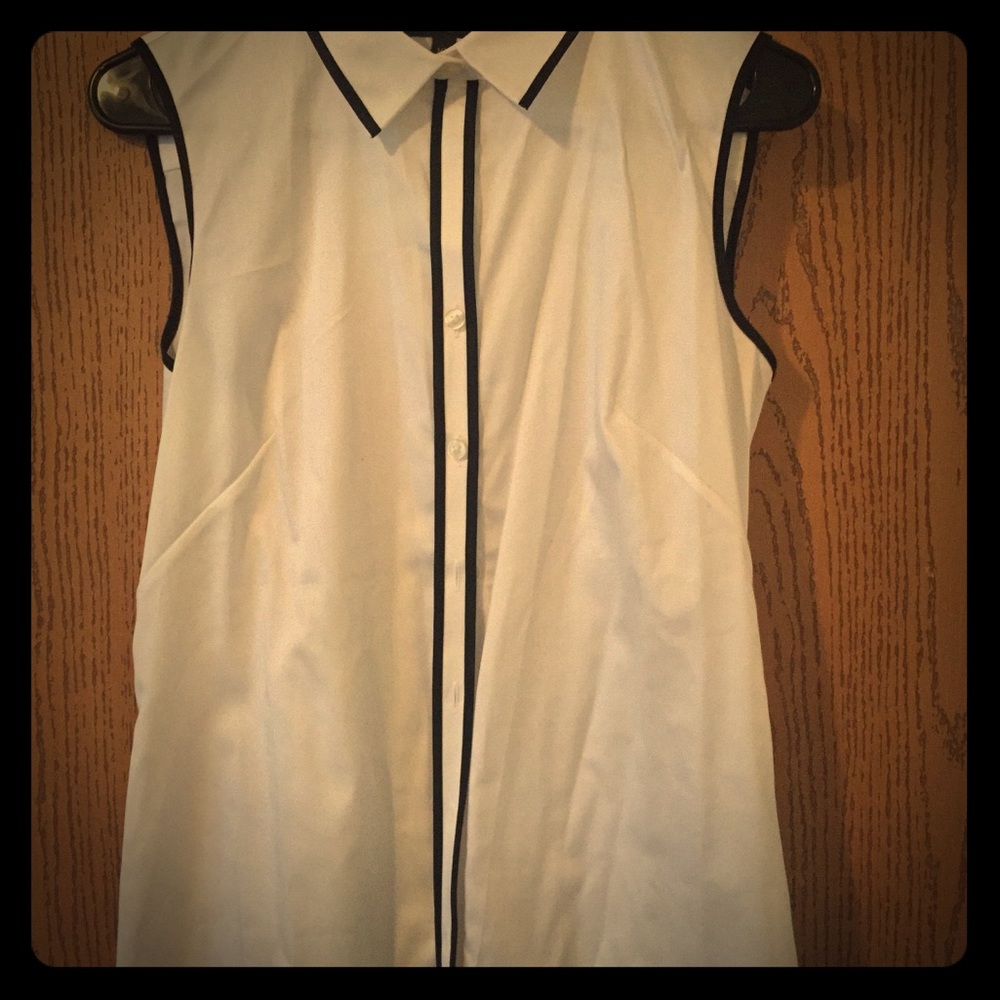 Banana republic button up sleeveless