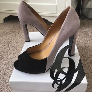 Nine West Two-Time Black- Gray Heels- Sz 8.5