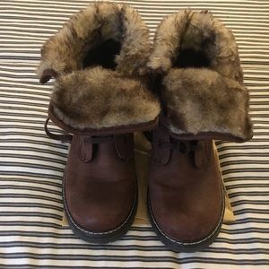 Brown faux fur boots