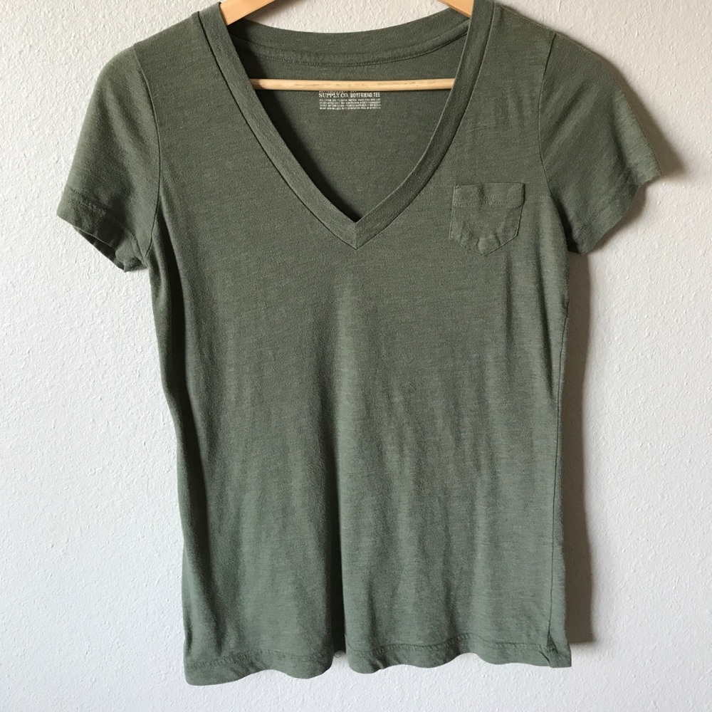 V-neck Boyfriend Tee