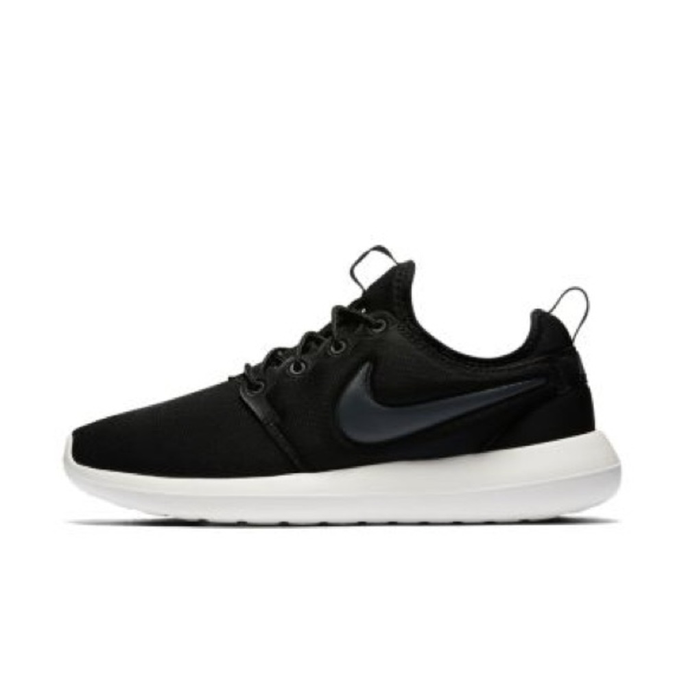 Woman’s Nike Roshe