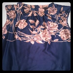 Gorgeous Banana Republic Silk top! 💙