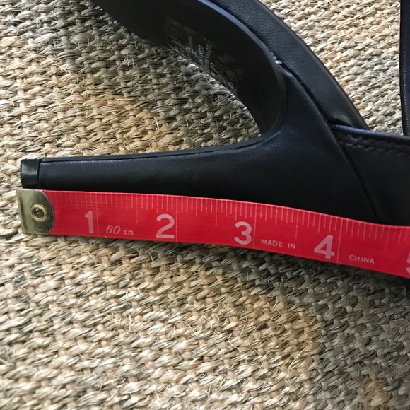 💥New💥 Lauren Conrad LC Strappy Black Heels - Picture 6 of 7