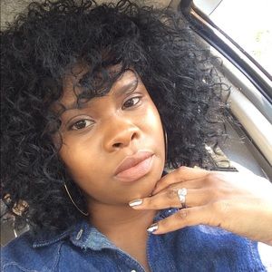 Meet your Posher, Mya